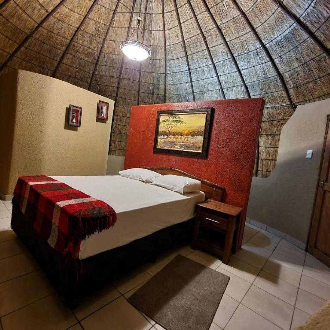 Aloe Chalet — Main Bedroom 1