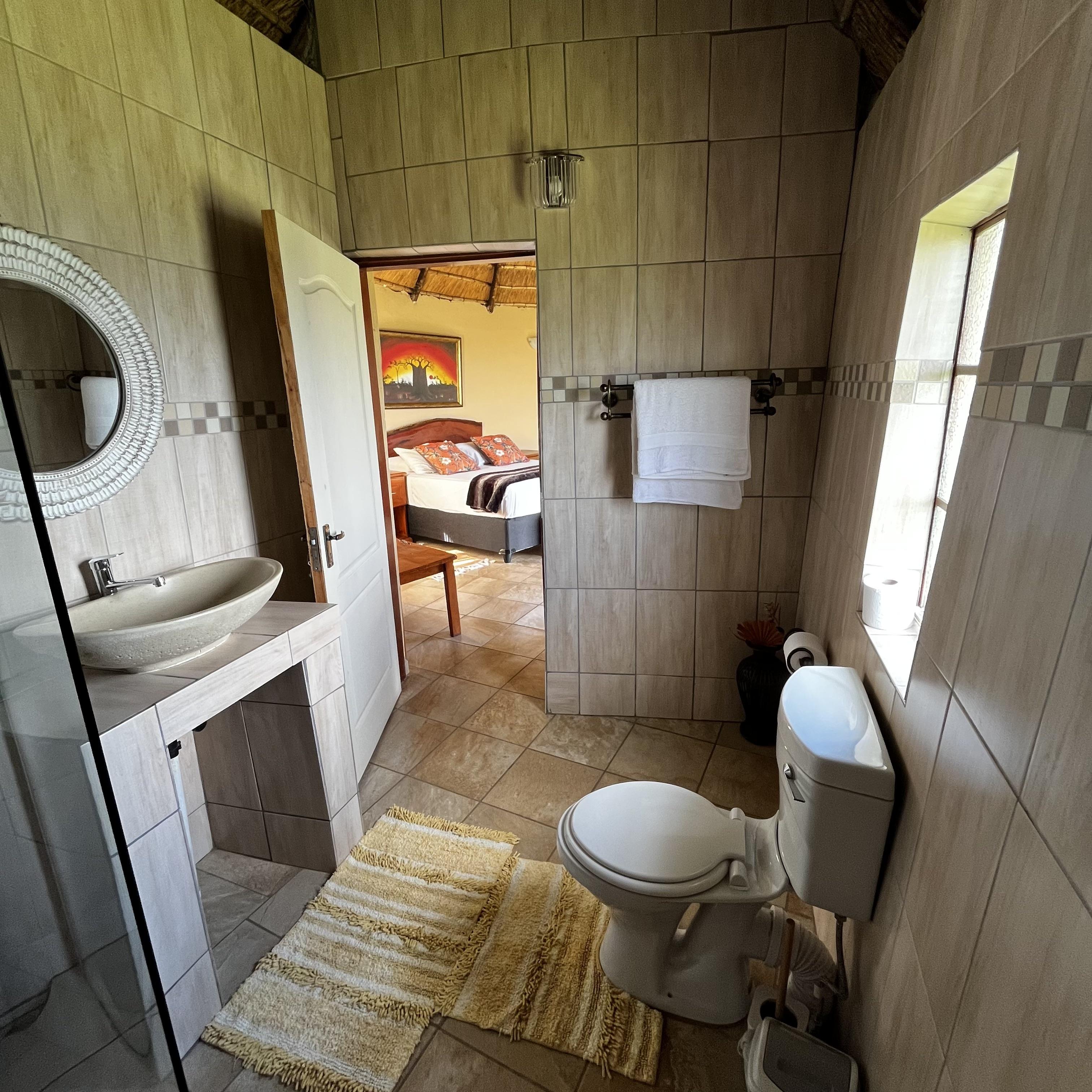 Eswatini View Chalet — Bathroom 3