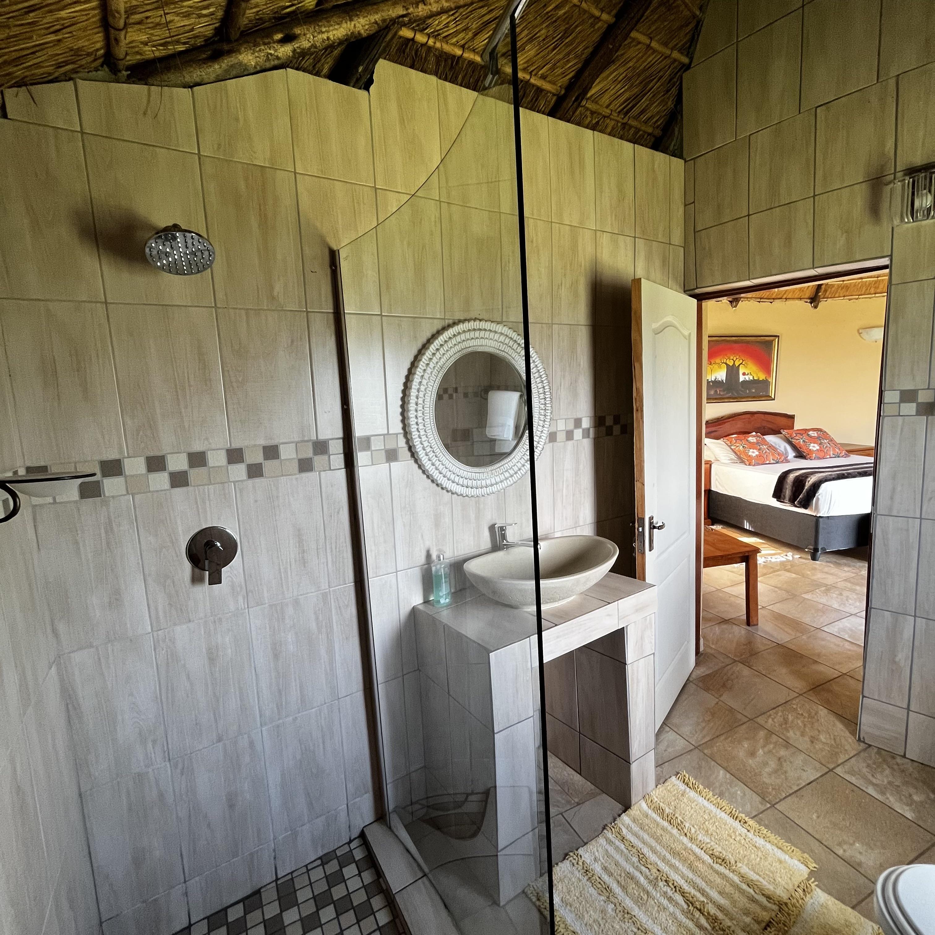 Eswatini View Chalet — Bathroom 4