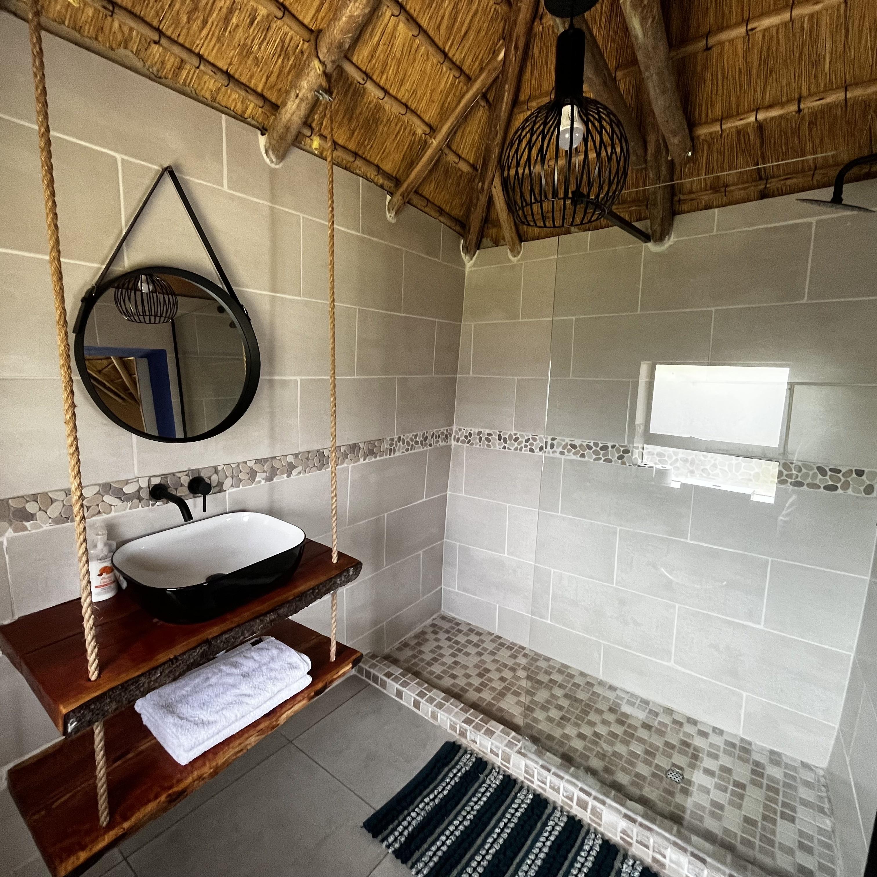 Gogo's Chalet — Bathroom 2