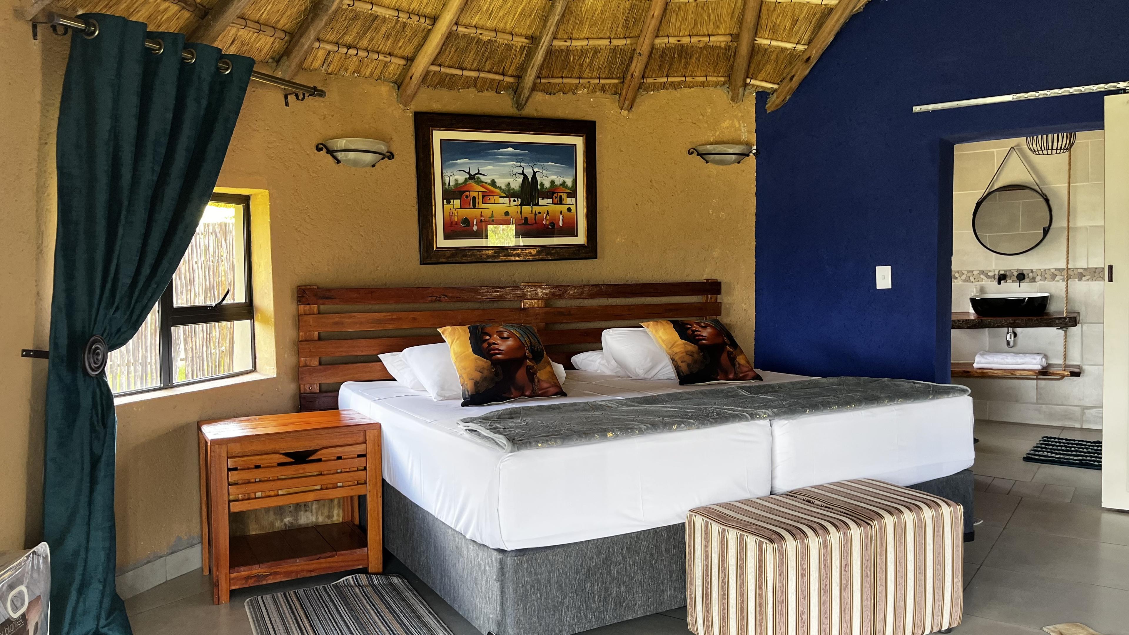 Gogo's Chalet — Main Bedroom 1 (alternate)